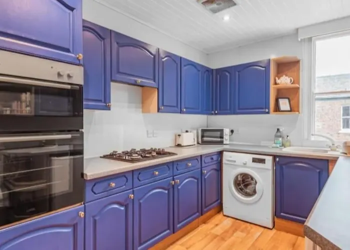 Lovely Spacious Home, 8Mins Walk To York Minster