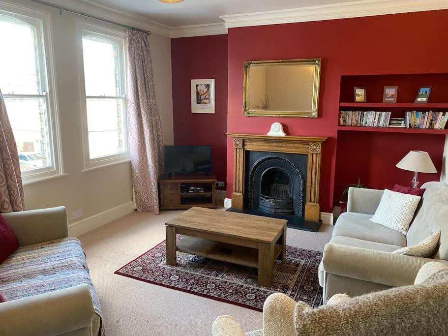 Apartment Lovely Spacious Home, 8mins Walk To Minster York